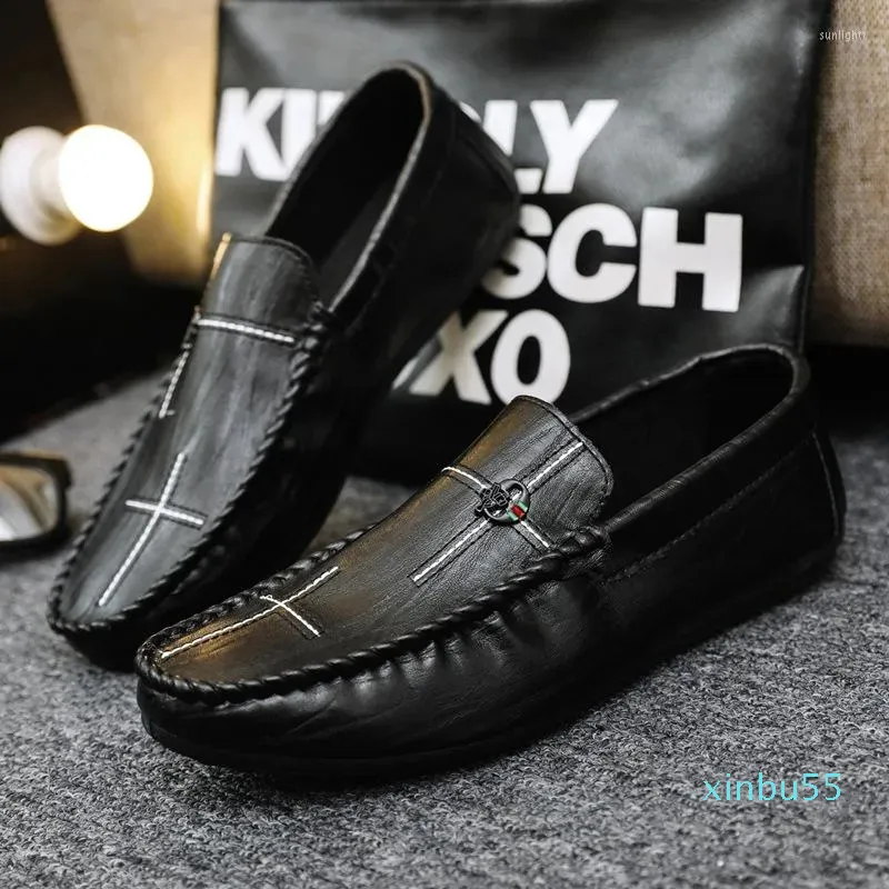 Dress Shoes Luxury Men Casual Italian Loafers Moccasins Slip On Men's Flats Breathable Hollow Out Male Driving