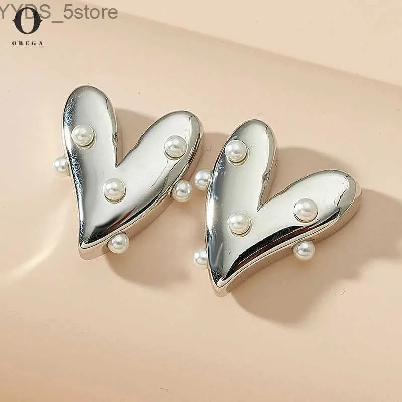 Stud Obega Simple Design Silver Color Pearl Heart Stud Earrings For Women New Brand Fashion Ear Cuff Piercing Dingle Earring Gift YQ231107