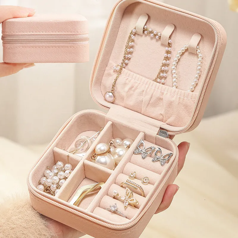 Smyckesinställningar Arrangör Display Travel Case Boxes Portable Locket Necklace Box Leather Storage Earring Ring Holder 230407