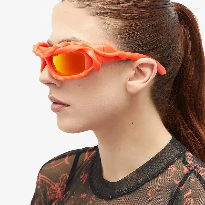 Sunglasses Steampunk Y2k Twisted Men Women 2023 Luxury Trendy Hip