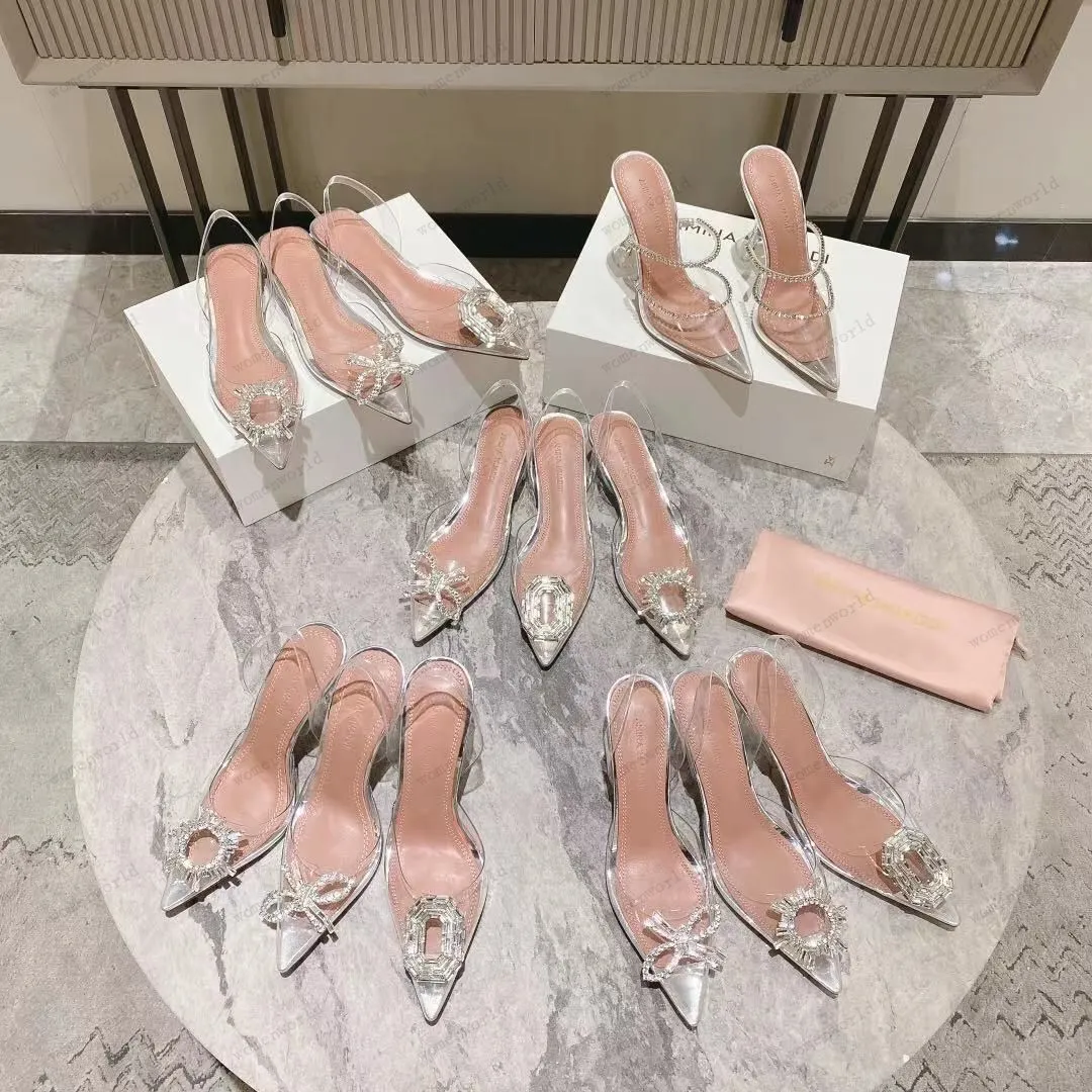 Lüks Tasarımcı Amina Muaddi Sandalet Yeni Clear Begum Cam PVC Kristal Şeffaf Slingback Sandal Topuk Pompaları 100mm Kristal Tonspired Tonpser Yeşil Ayakkabılar Aggg