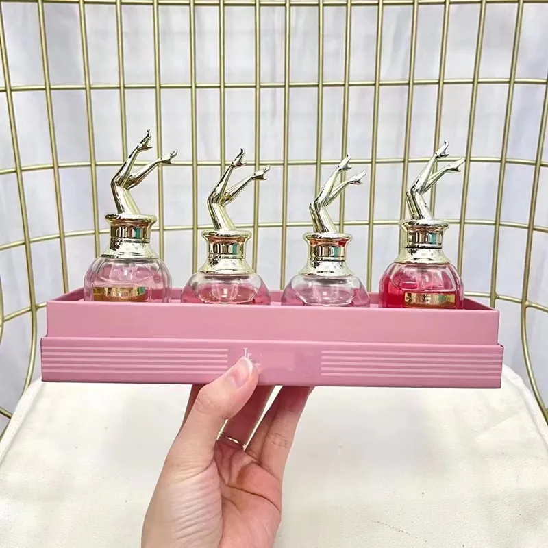 ₩38,158에서 향수 중간 샘플 향수 노즐 향수 선물 세트 4 병 30 ml EDP 향수 스프레이 오래 지속되는 유명한 클론