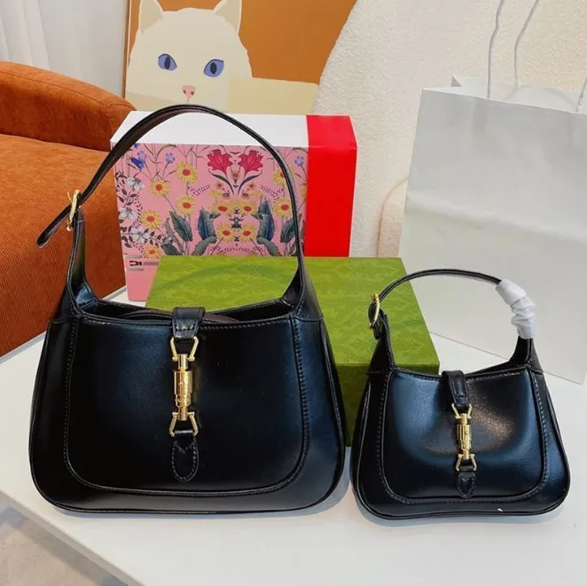 Designer väskor lyxiga cowskin handväskor kvinnor axelväska mode ophidia crossbody handväska jackie subaxillär tote för kvinnor 1961 totes 2 storlekar 7 färger -14