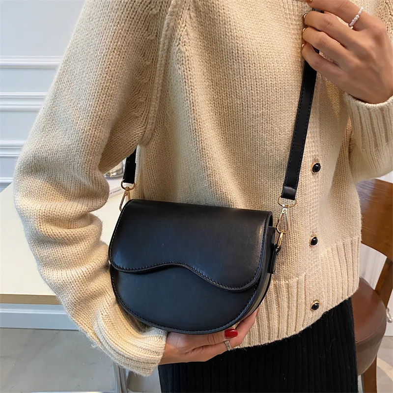 Women Leather Shoulder Bag 2023 Trend Brand Small Crossbody Bag Luxury Designer Women Handbag Fashion Straps Messenger Ladies Bags