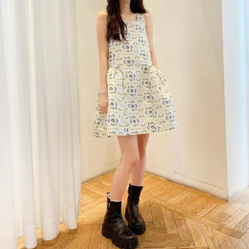 Casual klänningar 2023 Kvinnor Square Neck Sleeveless Print Princess Poached Dress Spring/Summer