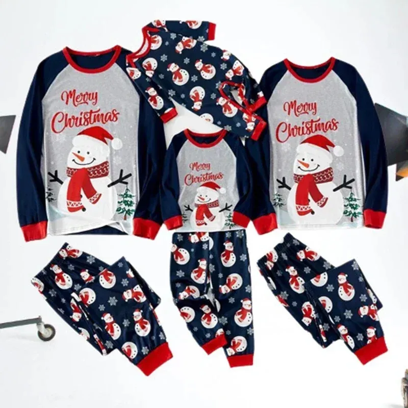 Familjsmatchande kläder god jul snögubbe tryck vuxna barn pyjamas set för baby romper xmas ser söta mjuka hemkläder 2 stycken kostym 231107