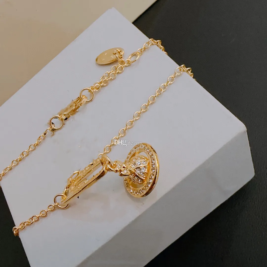 Tasarımcı Marka Kolye Kolyeleri Mektup Vivian Chokers Lüks Kadın Moda Müte Metal İnci Kolye Cjeweler Westwood 76