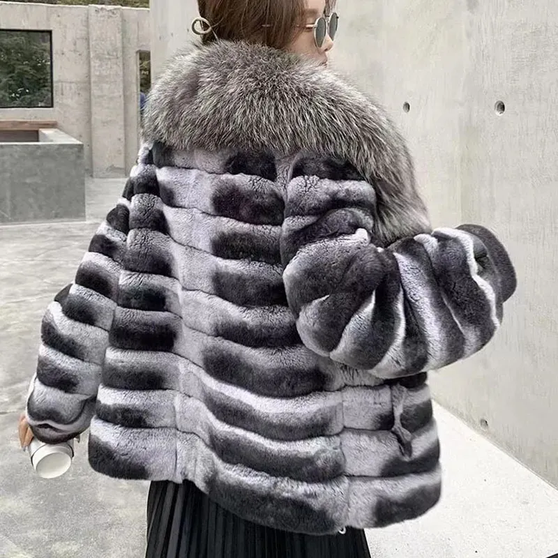 Women's Fur Faux 2023 Fashion Light Luxury Imitation Silver Fox Collar Women Coat Winter Warm Striped Temperament Y233 231107