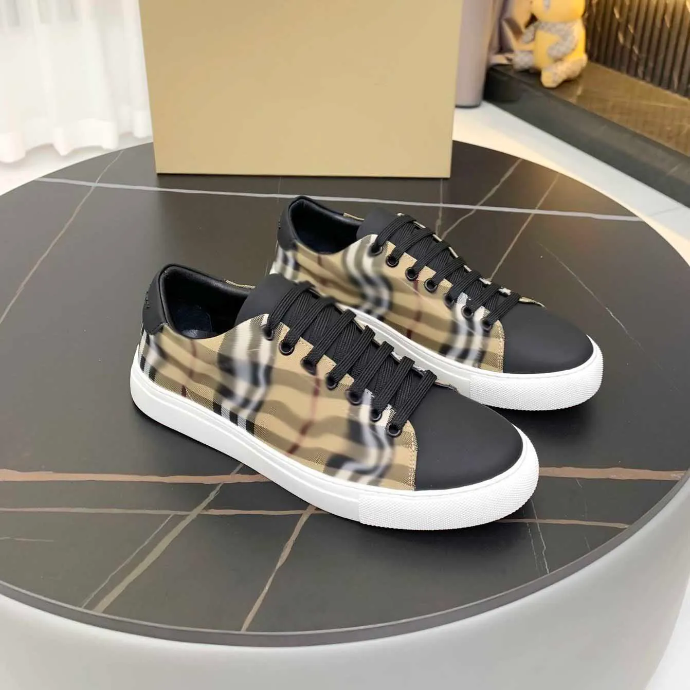 Burberry reloj precio zapatos top