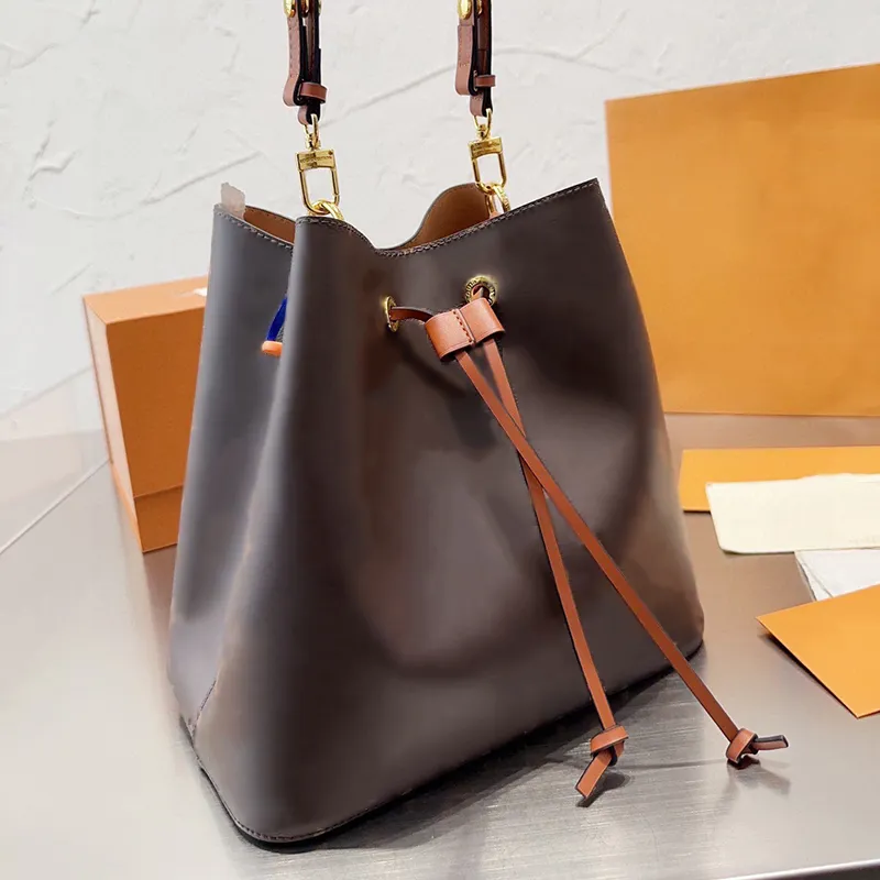 Designer Bag Neonoe Tote Handväska Luxury Crossbody väskor Kvinnor Purse läder dragsko hink handväskor stor kapacitet shopping resväska casual utomhus plånbok