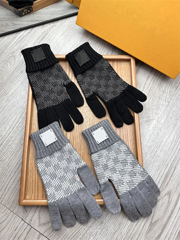 Brand Designers New Wool gloves men and women winter pure wools warm gloves  business leisure and cold resistant wool knitting