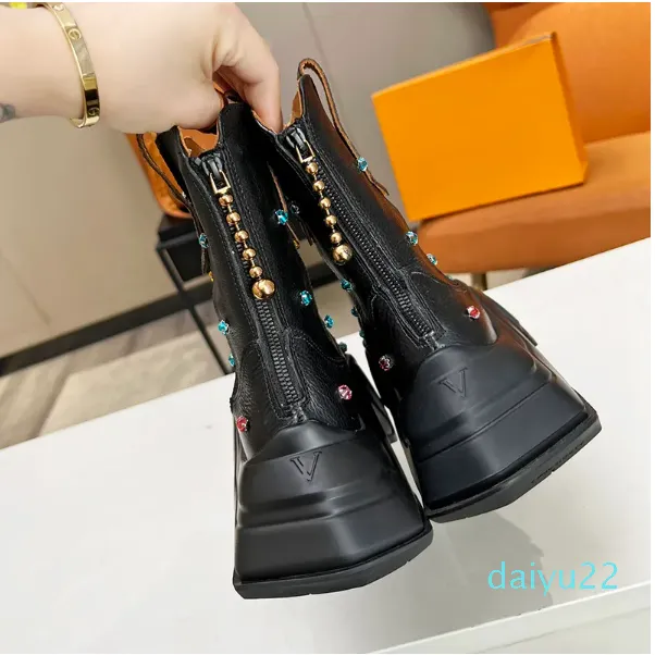 Mujer Zoom PLATAFORMA Botas Marca Diseñador de lujo Impresión de letras clásicas Decoración de diamantes de agua Botines Cadena trasera Cremallera Antideslizantes Botas de invierno para mujer