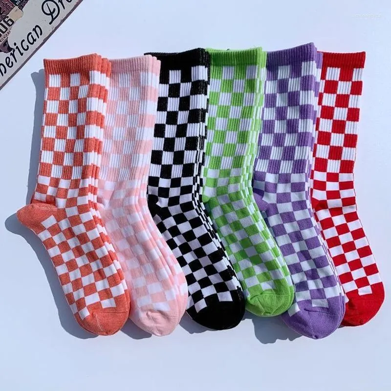 Erkek Çorapları Dama Tahtası Ekose Gelgit Sokak Avrupa Ve Amerikan Markası Tüpte Üniversite Rüzgar Kaykay Spor Erkek
