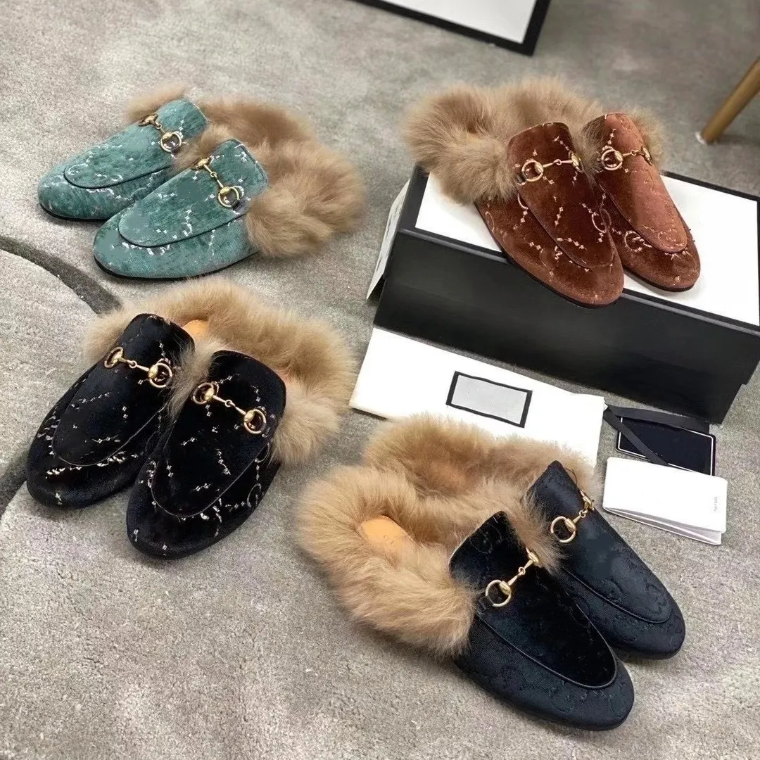 2023 Designer Princetown Chinelos Couro Genuíno Fluff Fur Mules Mulheres Mocassins Corrente de Metal Confortável Casual Homens Sapato Lace Mules Flats Novo Chinelo de Veludo