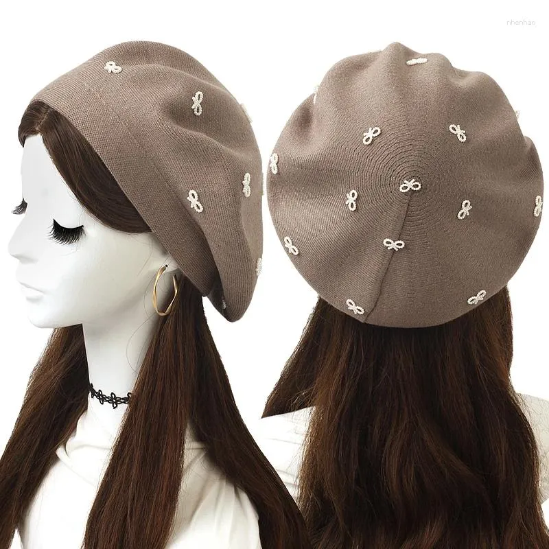 Berets feminino colorido pérola arco cashmere chapéu moda cor sólida de malha casual senhoras francês artista liso gorro boné