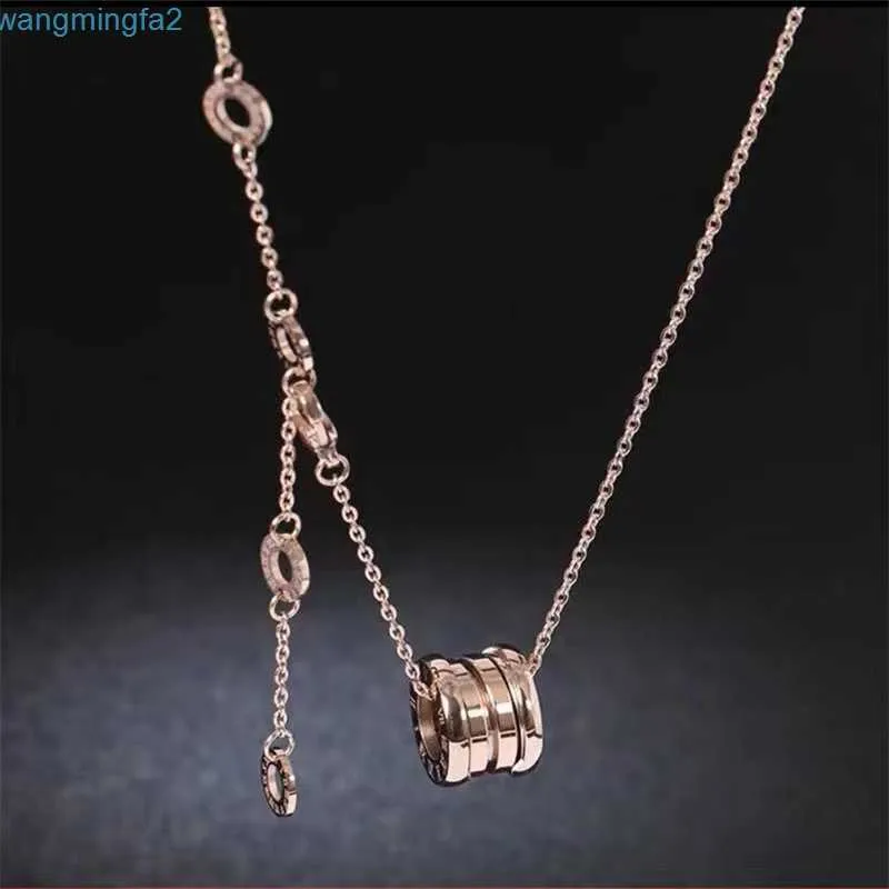 9u7s Colliers Bijoux Noir Rose Bvlgary Pendentif Femmes Clavicule Chaîne Paquet Homme Or Designer S Collier Fille Cadeau