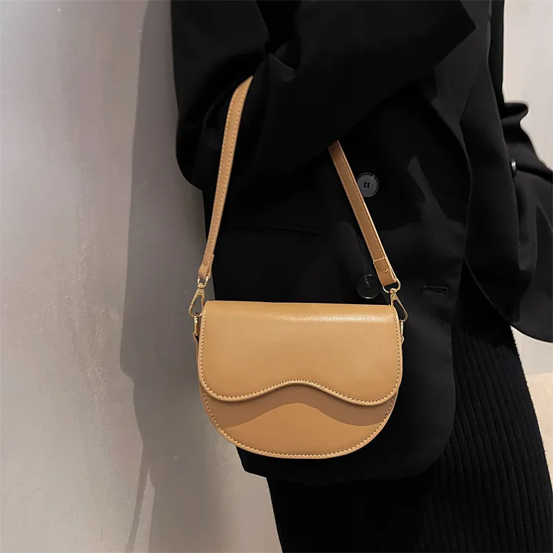 Women Leather Shoulder Bag 2023 Trend Brand Small Crossbody Bag Luxury Designer Women Handbag Fashion Straps Messenger Ladies Bags