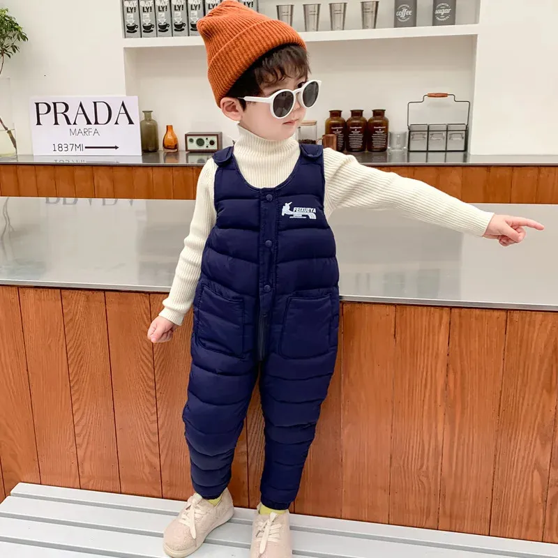 Rompers Winter Girls Warm Overalls Autumn Boys Girl Thick Pants Baby Kids Jumpsuit högkvalitativa klädbarn Skidor 231108