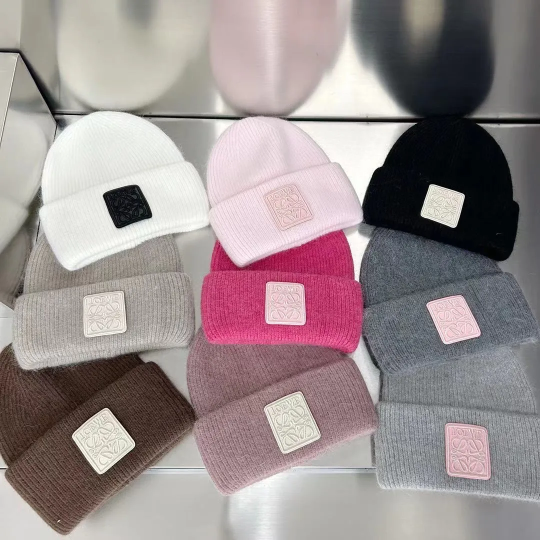 ニットキャップ・ビーニー Loewe LOEWE WOOL BEANIE LOEWE Embroidered wool beanie | NET-A-PORTER