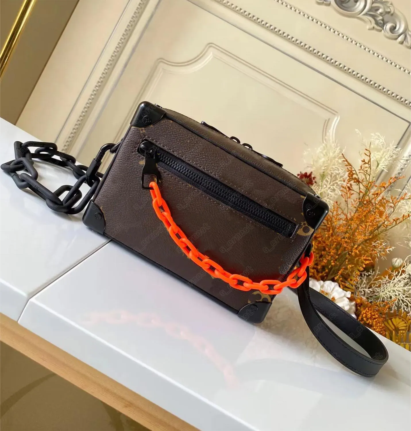 2023 Designer Soft Trunk Chest Pack With Chain Strap Presbyopic Original Purse Box Crossbody Bag Shoulder Wallet For Women From S ernest 45.16 DHgate.Com