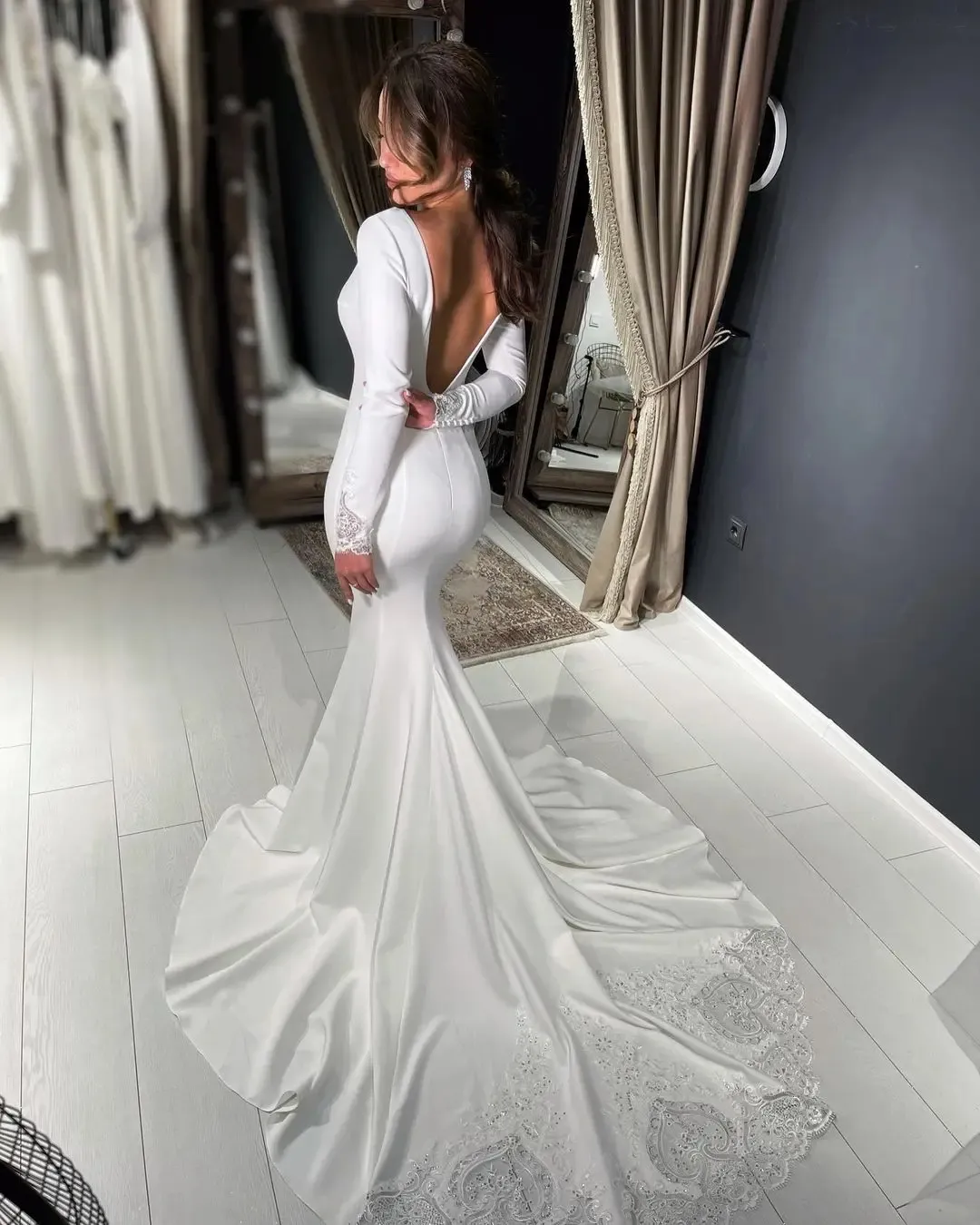 Satin Wedding Dress For Women 2024 Elegant Lace Appliques Long Sleeves O-Neck Mermaid Bridal Gown Backless Simple Sexy Robe De Mariee