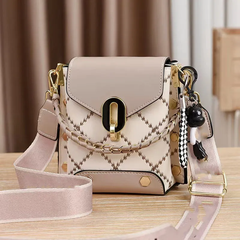 Estate Nuova Coreana Piccola Borsa Quadrata Moda Versátil Una Spalla Crossbody Moda Mini Bolsa para Celular