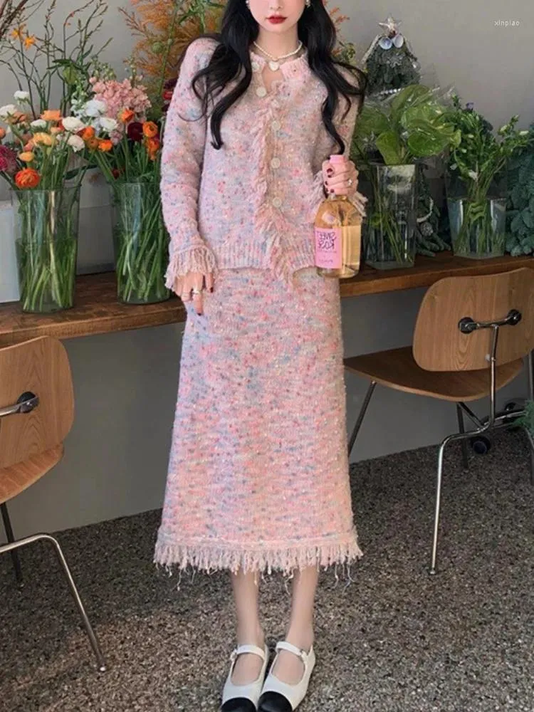 ワークドレス暖かいフレンチビンテージ2ピースセット女性ニット韓国ファッションロングスカートスーツ女性オフィスレディタッセルエレガントスリーブ
