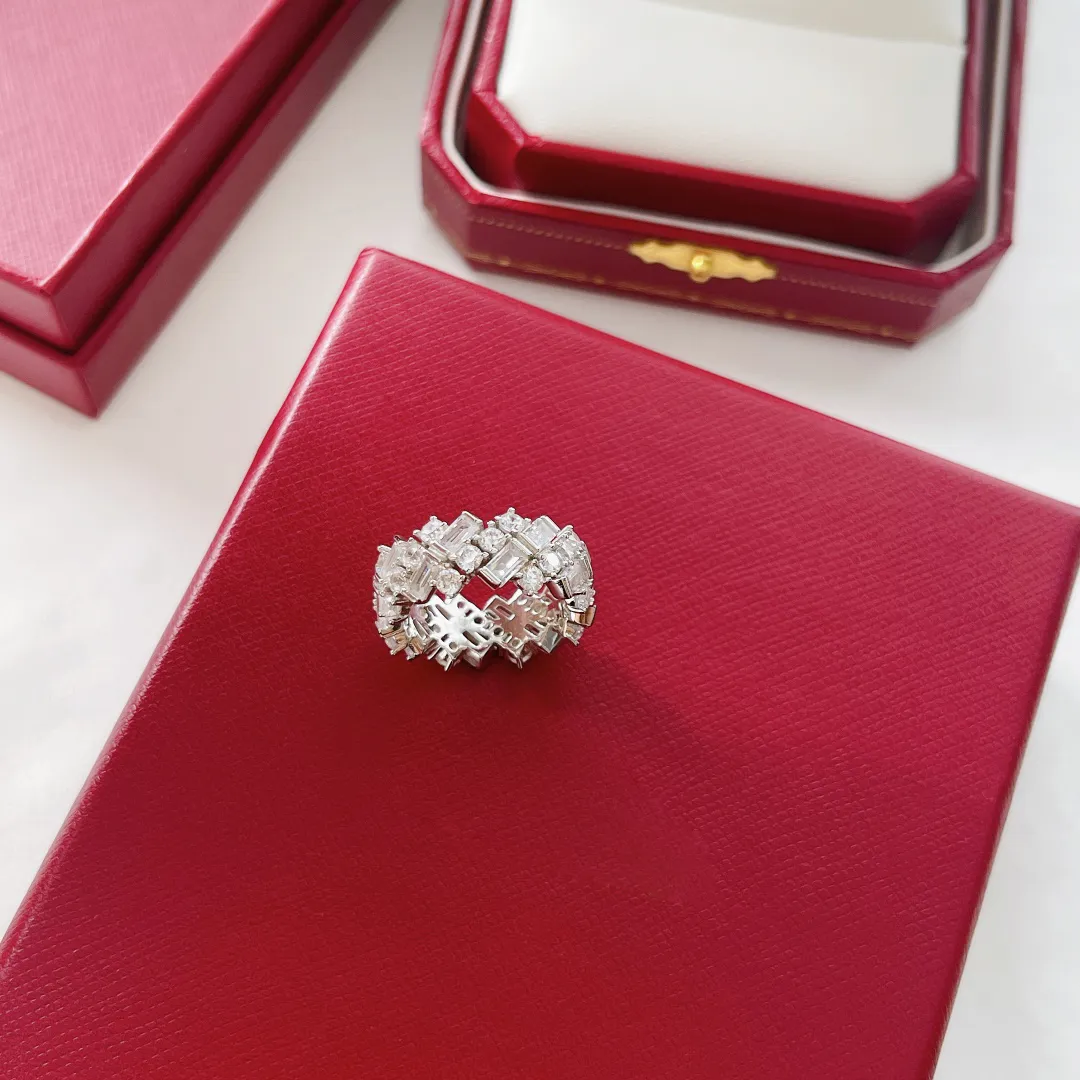 Pierścień projektantów luksusowe pierścionki diamentowe moda damska trzy rzędy diamentów srebrna modna modna biżuteria prezenty para pierścieni spersonalizowany styl miły