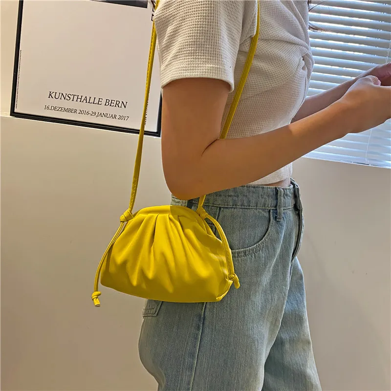 Spring New Simple Women Cloud Messenger Bag All-Match Ladies Pu skórzana torba na crossbody Kobiece wieczorowe sprzęgła i torebka