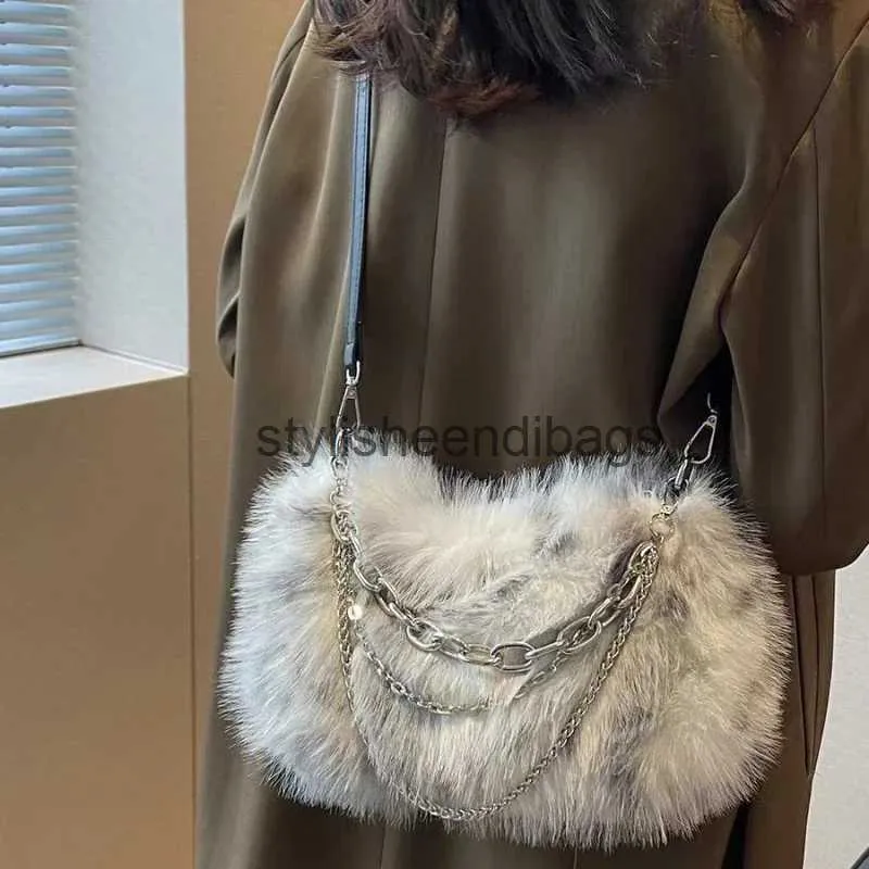 Omuz çantaları çanta lüks kürk kadın omuz altındaki koltuk çantaları moda zincirleri bayanlar crossbody çanta yumuşak peluş peluş kadın çanta çantası