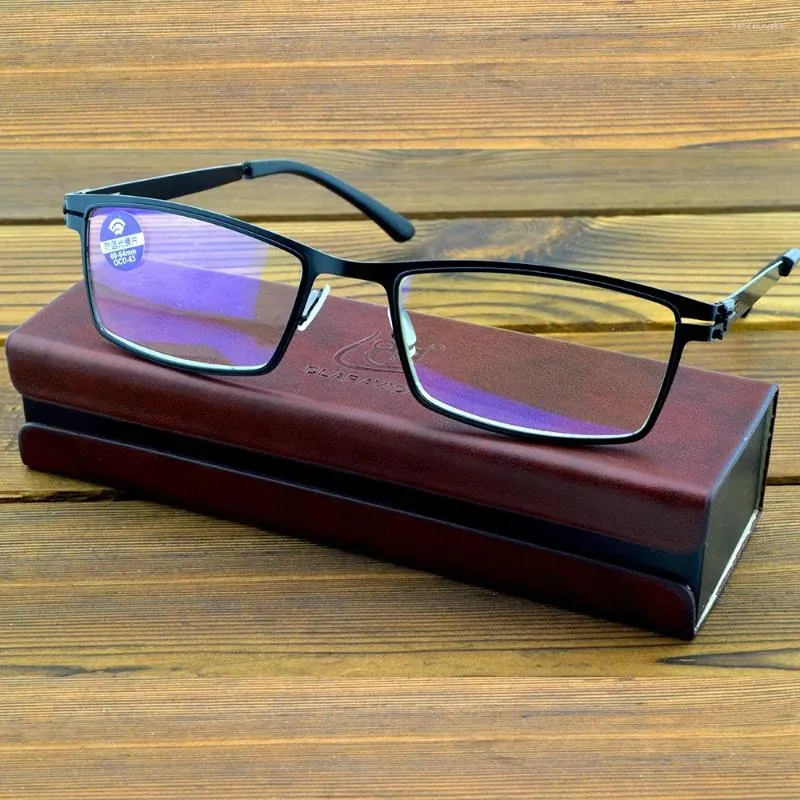 Óculos de sol Liga de titânio Sem parafusos e articulações de solda os óculos de leitura de moda 0,75 1 1,25 1,5 1,75 2 2,5 2,75 a 4 incluem PU Case