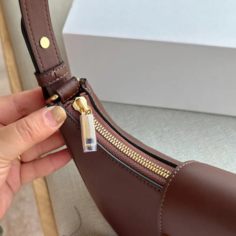 Sac de designer pour femmes luxe Ava Underarm Package pour hommes sacs à main designers en or
