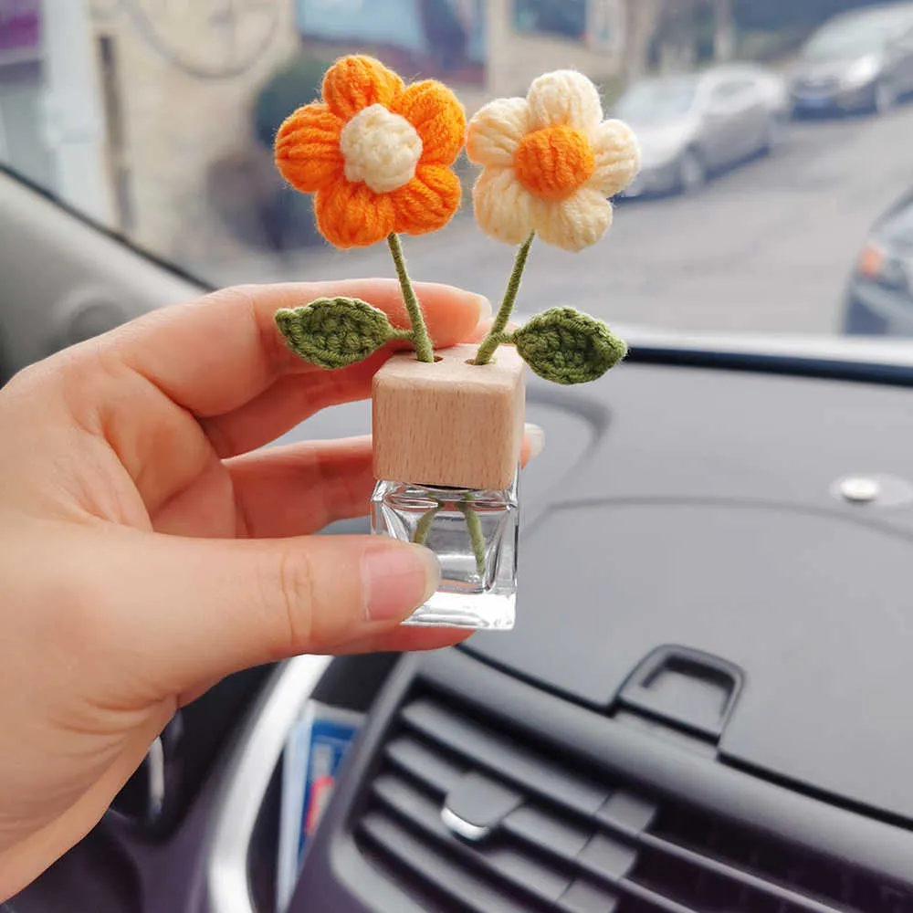 Decorations Plant Vent Clip Handmade Crochet Fluffy Flower Air Freshener Car Diffuser Bottle Cute Kawaii Interior Decor Accessories AA230407