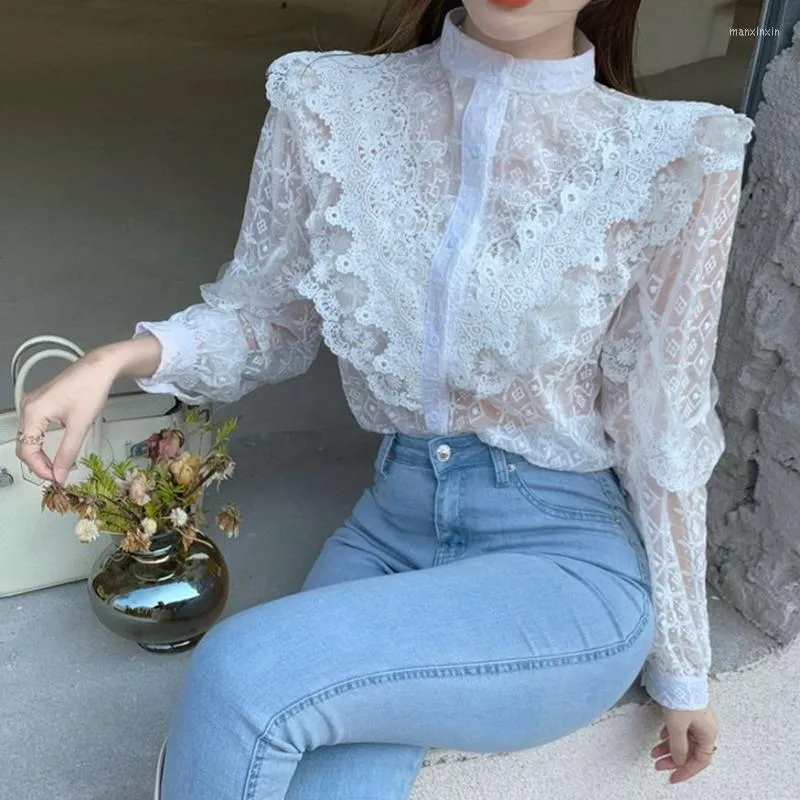 Kvinnors blusar Autumn Lace Hollow Out Shirt Women White Stand Collar Fashion Design Loose Casual Tops Chic Sweet Office Lady Streetwear