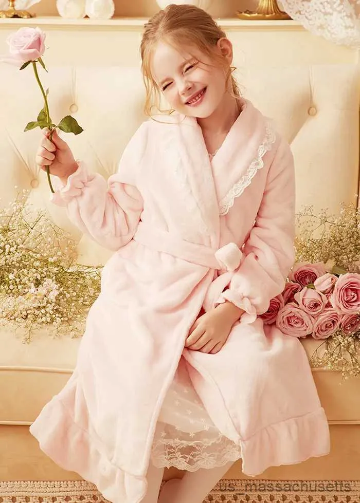 Pajamas Vintage Toddler Girls Lace Flannel Bathrobe Children's Sleepwear Princess Bath Robes Nightwear Night-robe Pajamas.Kid's Clothes R231108