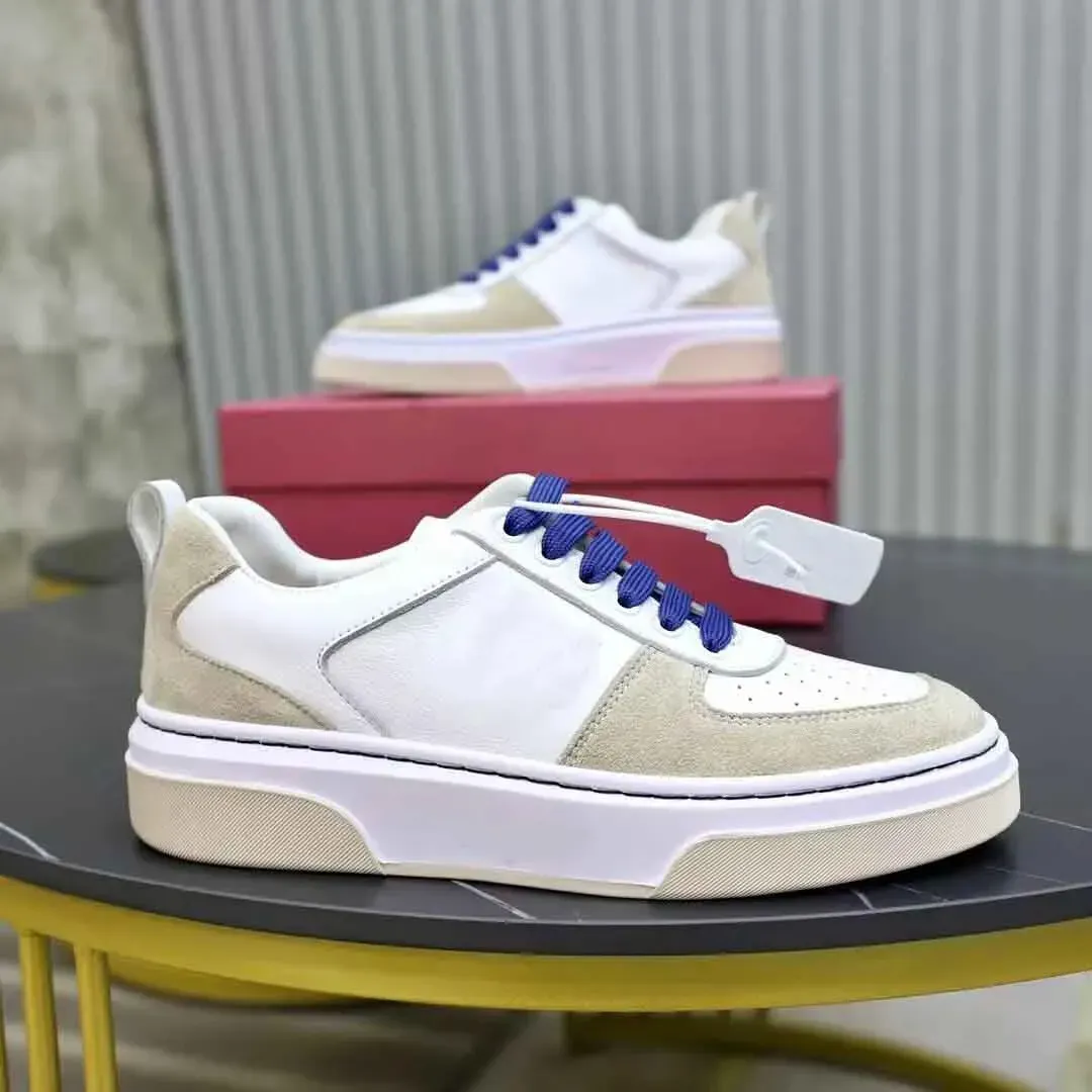 black trainers white stripe