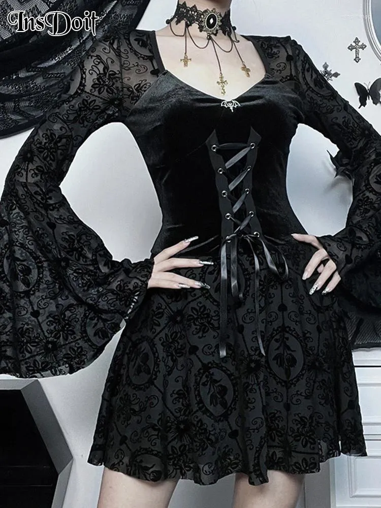 Casual Dresses InsDoit Goth Vintage Dark Flocked Flare Sleeve Kleid Frauen Ästhetische Spitze Korsetts Patchwork Harajuku Elegante Party