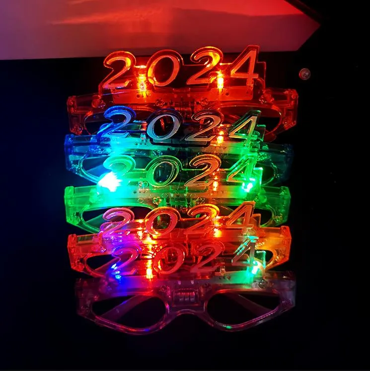 Decoração de festa LED Light Up 2024 Óculos Brilhantes Piscando Óculos Rave Glow Shutter Shades Eyewear para Ano Novo Crianças Adultos Tamanho SN4496