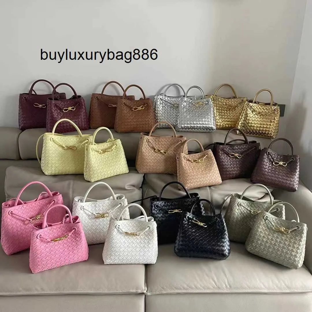 Luxury Handbag Botteg Andiamoes Small Design Metal Rope Buckle Leather Woven Tote Bag One Shoulder Portable stor kapacitet Vegetabilisk korg Bun Kvinnor