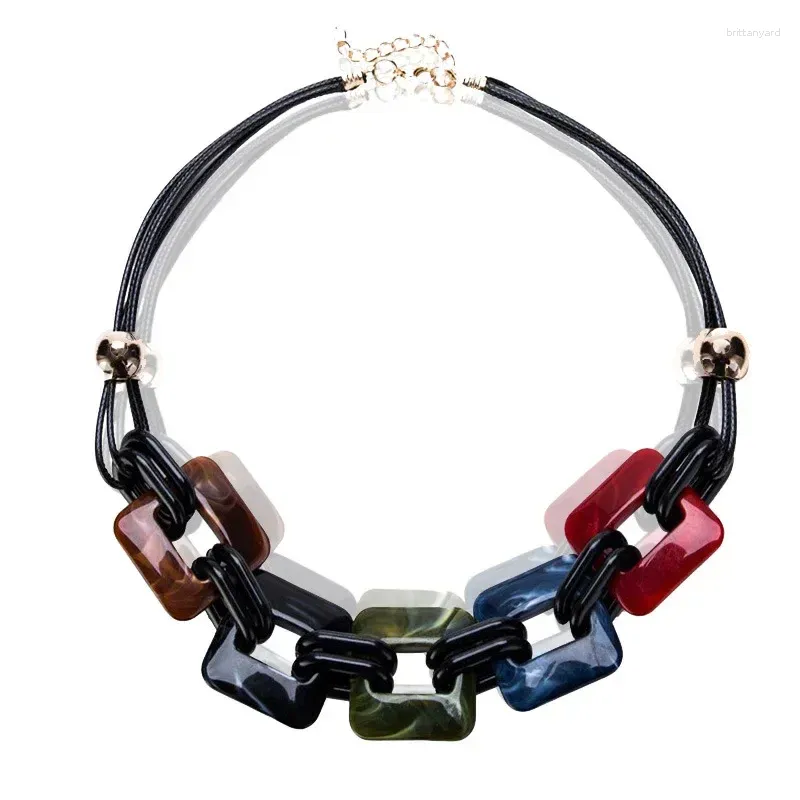 Choker geometryczne naszyjnik skórzany sznur Wisianty Vintage Tkaing Obroń dla kobiet łańcuch biżuterii