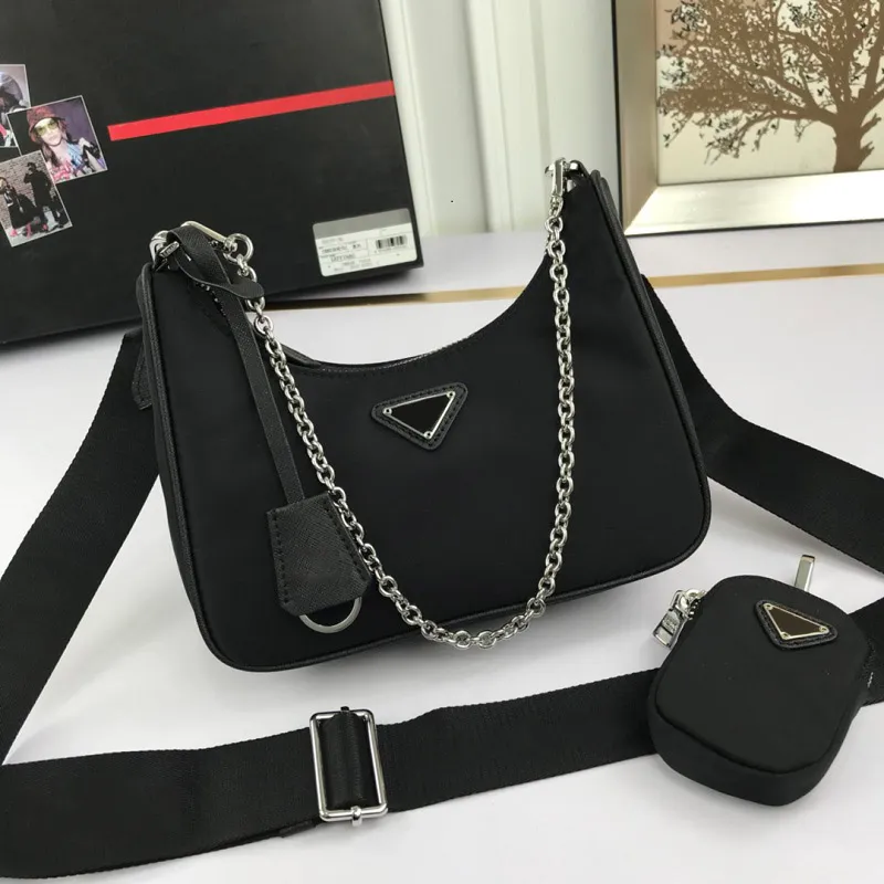 2023 Moda Yeniden Sürgün 2005 Naylon Kadın Sınır Tasarımcıları Çanta Lady Womens Erkek Crossbody Tote Hobo Omuz Çantaları Çanta Çanta Cüzdan