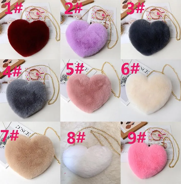 Sac en forme de cœur à la mode, sac à bandoulière en peluche en fourrure en forme d'amour, joli cadeau pour femme avec chaîne en métal df257