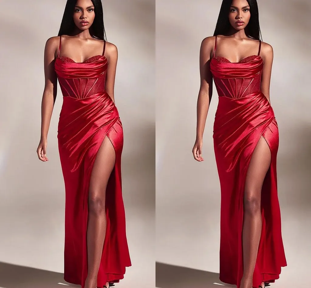 Robe de bal sexy rouge grande taille sirène longue pour femme avec bretelles spaghetti drapées sur le côté haut fendue pour occasions formelles, concours de beauté, robe de soirée, d'anniversaire