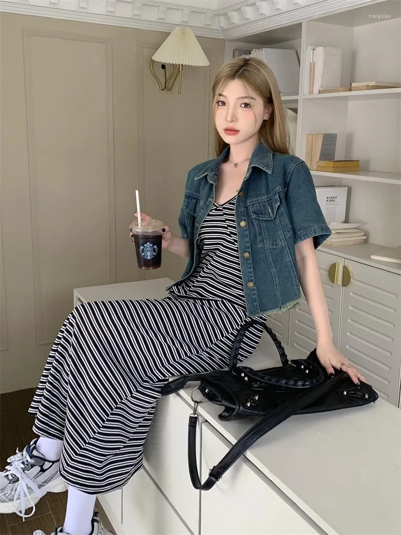 Casual Dresses SM Summer Long Dress For Womens 2023 Korean Style Girls Sweet Slim Striped Spaghetti Strap (d3085)