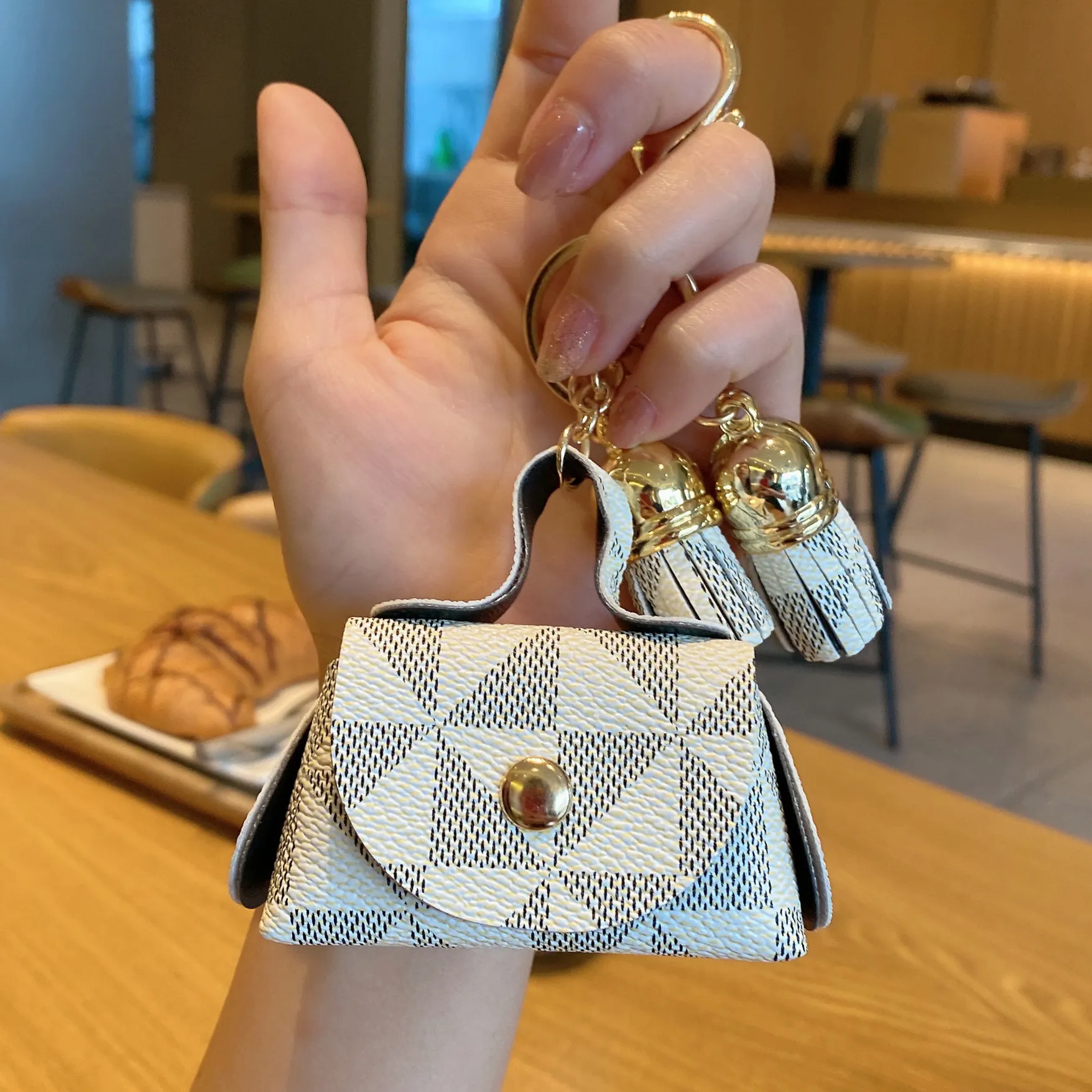 CHANEL Mini Mini Matelasse Bag Key Ring Key Holder Bag Charm COCO Mark –  kingram-japan