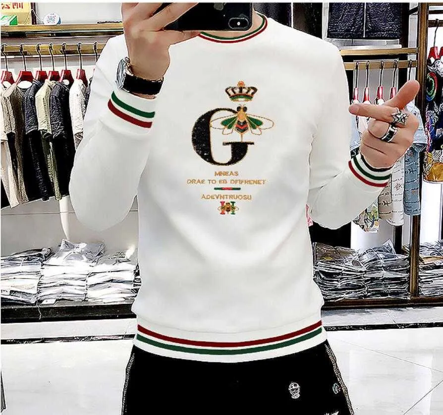 Maglione da uomo europeo da uomo pesante ricamato con paillettes versione coreana per il tempo libero a maniche lunghe con top di tendenza in stock