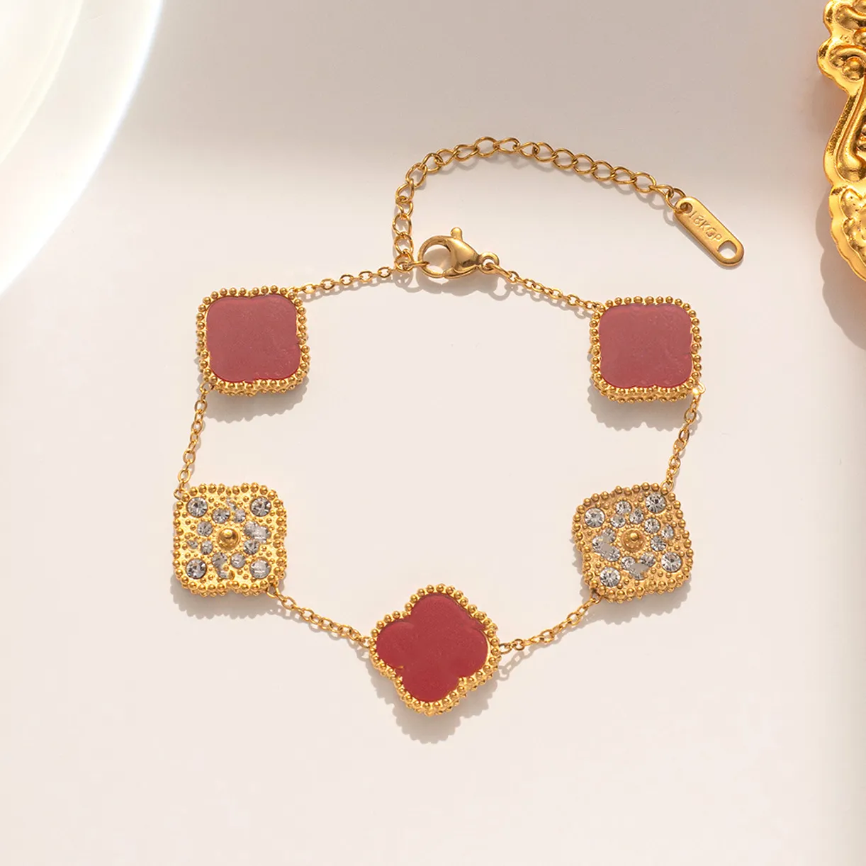 Cazibe bilezik takı kadın lüks bilezikler yonca tasarımcı mücevher 18k altın bileklik kadınlar için erkekler için kolyeler zincir zarif mücevher hediyesi
