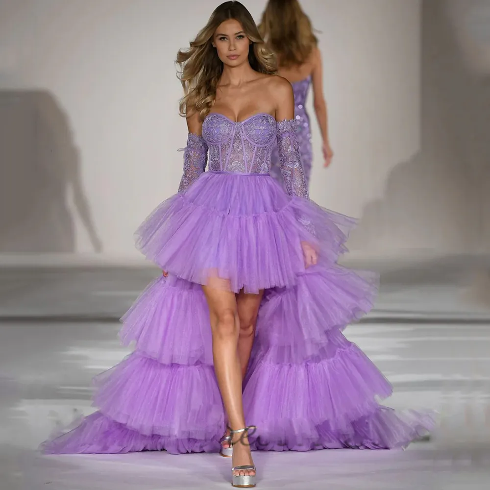 Purple High Low Prom -klänningar med långärmad älskling Tiered A Line Special Occasion Dress Lace Appliques Exposed Boning Party Gown