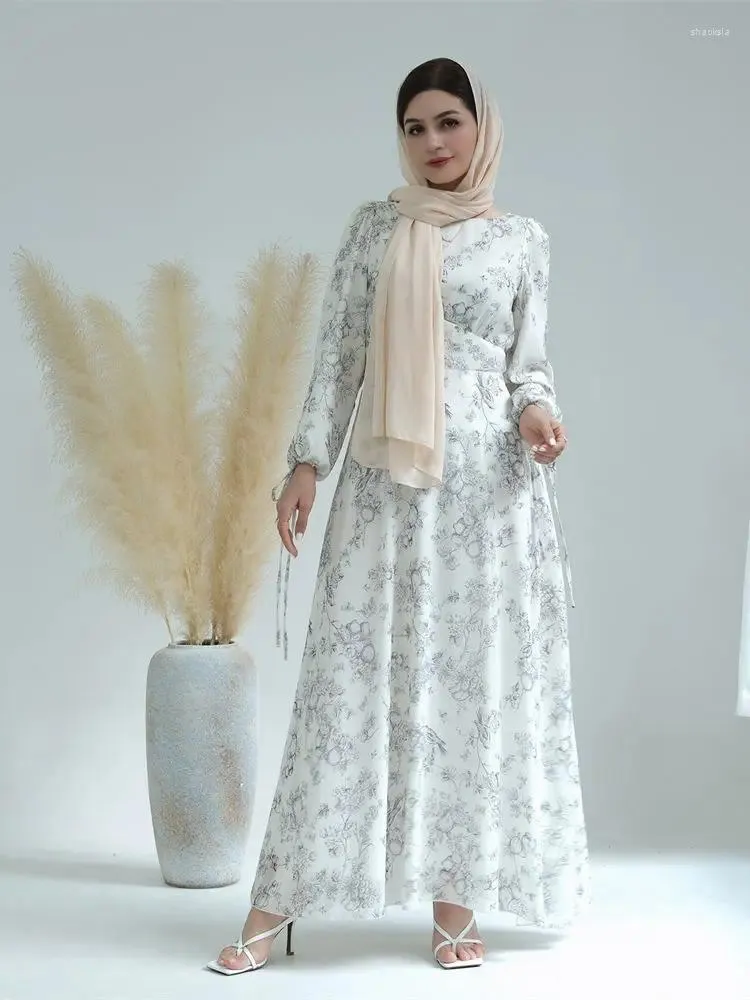 Etniska kläder Ramadan White Muslim Abaya Dubai Turkiet Islam Arabiska Jalabiya Afrikanska klänningar för kvinnor Hijab Dress Robe Femme Musulmane