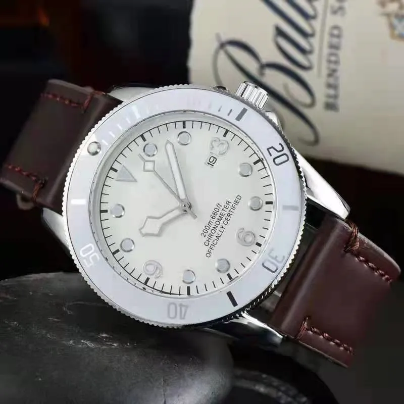 Tudo Wrist for Men 2023 Mens Watches Three Needles Quartz Watch عالية الجودة العلامة التجارية العلامة التجارية العلامة التجارية Geneva Leather Strap Montre de Luxe